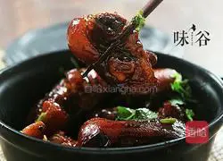 Illustration of how to cook pig's trotters with fermented bean curd 8