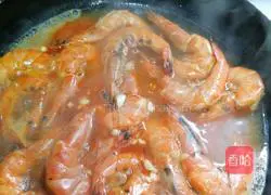 Illustration of how to make tomato prawns 5