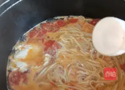 Illustration of how to make tomato and egg noodles 17