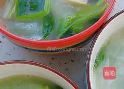 Illustration of how to make a bowl of hot soup 10