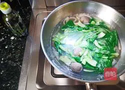 Illustration of how to make Chicken Feather Vermicelli and Belly Soup 4