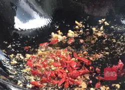 Illustration of how to make spicy stir-fried corn kernels with minced meat 10