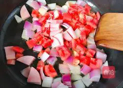 Illustration of how to make spicy tomato pasta 5