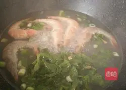 Illustration of how to make lettuce leaves and shrimp soup 6