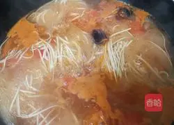 tomato Illustration of how to make fat beef noodles 6