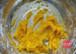 Illustration of how to make pumpkin steamed buns 3