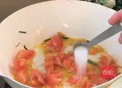 Illustration of how to make tomato, cucumber and scrambled eggs 9