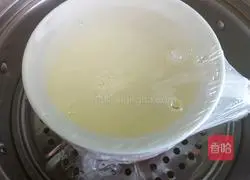 Illustration of how to make goose egg custard 4