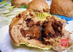 Illustration of how to make fried bread 16