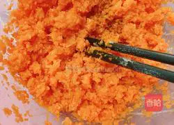 Illustration of how to make salmon and carrot dumplings 7