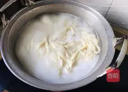 Illustration of Braised Pork Noodles 15