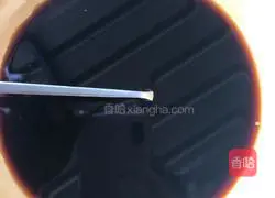 Illustration of how to make noodles with scallion oil 3