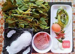 Illustration of how to make cold spinach and shredded pork noodles 1