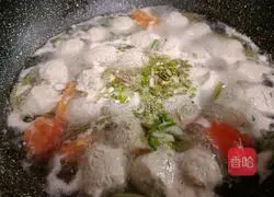 Illustration of how to make lotus root ball and water shield soup 14