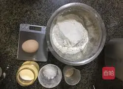 Illustration of how to make crispy braided bean paste bread 1