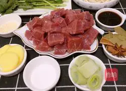 Illustration of how to make homemade beef noodles 2