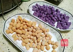 Illustration of how to make snow fungus dumplings 3