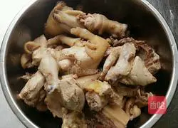 Illustration of how to make chicken stewed with mushrooms 4