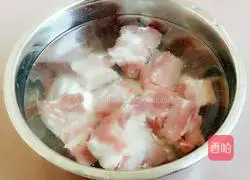 Winter Melon, Barley and Pork Ribs Soup Recipe Illustration 2