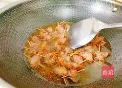 Illustration of how to make toothpick beef 13