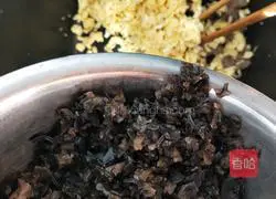 Su San Illustration of how to make fresh shrimp dumplings 7