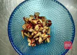 Illustration of how to make grain and soy milk 2