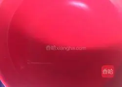 Illustration of how to cut steamed buns with a knife 3