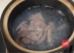 Illustration of how to make pork liver and vegetable soup 3