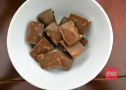 Illustration of how to make hedgehog buns 9