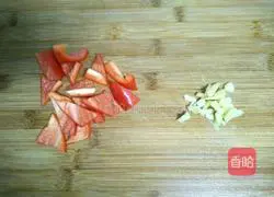 Illustration of how to make fried meat with garlic sprouts 2