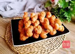 Illustration of how to make soft twists 13