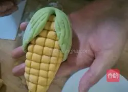 Illustration of how to make colorful vegetable and corn buns 10