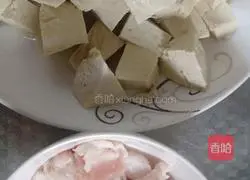 Illustration of making pickled cabbage, vermicelli, tofu and mutton soup 2