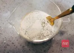 Illustration of how to make spicy flower rolls 1