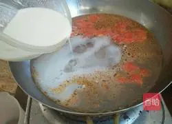 Illustration of how to make lettuce and egg soup 4