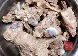 Illustration of how to make healthy taro pork ribs soup 3