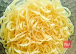 Refreshing Illustration of how to make noodles 1