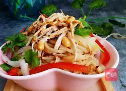 Illustration of how to make cold shredded chicken noodles 8