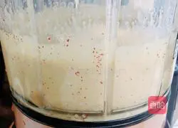 Illustration of how to make red date milk and corn soup 6