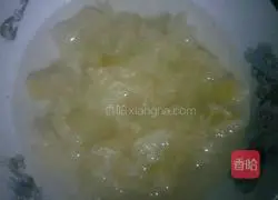 Snow Illustration of how to make ear soup 2