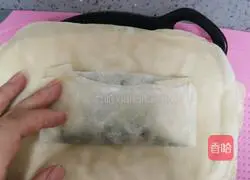 Illustration of how to make spring cake and leek box 17