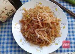 Illustration of how to make fried pancakes with sauce 10