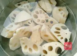 Lotus root corn pork ribs soup recipe 4