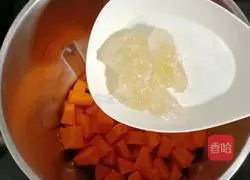 Illustration of how to make pumpkin millet paste 5