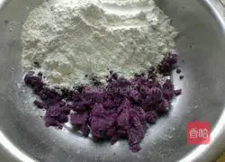 Illustration of how to make purple rose steamed buns 1