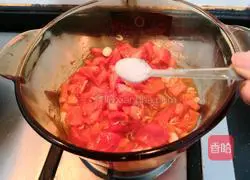 Illustration of how to make shrimp skin tomato noodles 10
