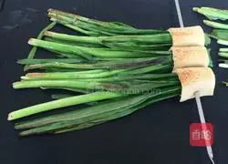 Illustration of grilled leeks 7