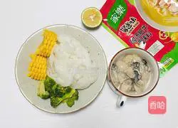 Illustration of how to make oyster hot pot in sour soup 1