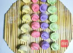 Illustration of how to make delicious colorful vegetarian dumplings 14