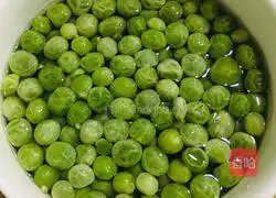 Illustration of how to make pumpkin and shrimp soup 2